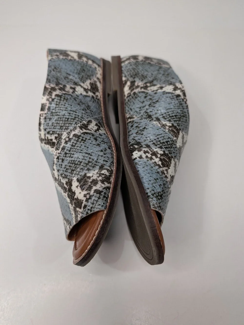 Crown Vintage Snake Print Blue Gray Open Toe Slip On Shoes Sandals Women's 8M